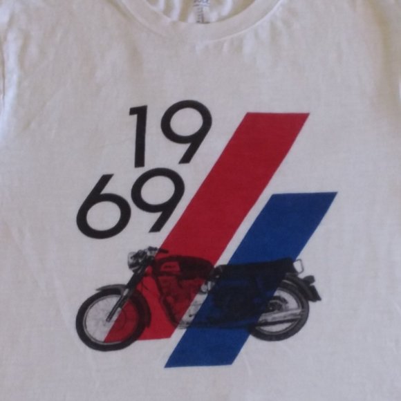 Gap graphic 1969 Tee - Picture 2 of 6